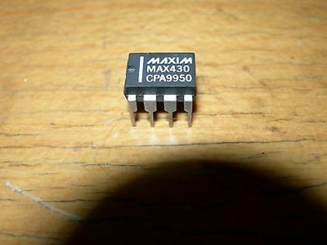 MAXIM MAX430CPA DIP8 ??15V Chopper-Stabilized Operational