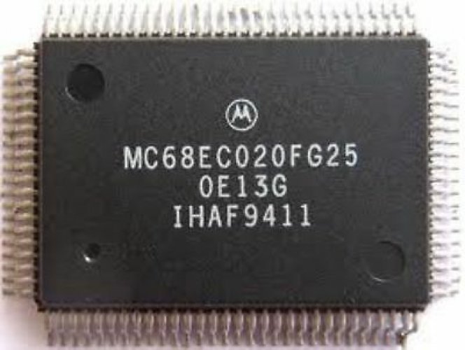 MC68EC020FG25 QFP-100 32-BIT MPU