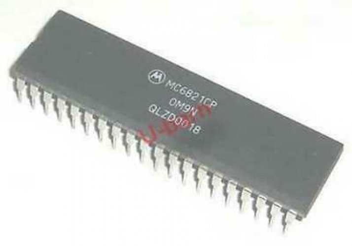 MC6821CP DIP-40 PERIPHERAL INTERFACE ADAPTER