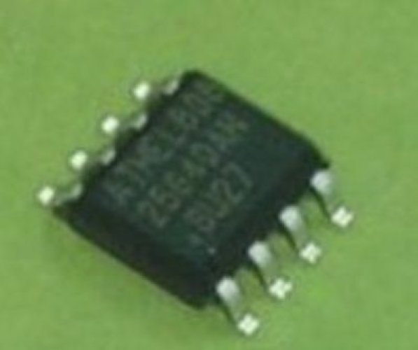 AT25DF161-SH SOIC