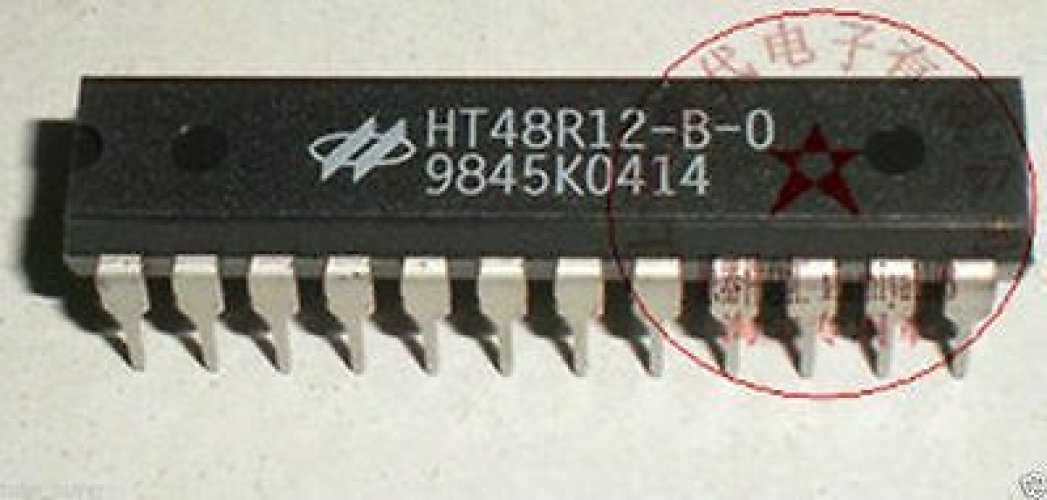 HOLTEK  HT48R12-B-0  DIP-28 8-Bit Microcontroller Series