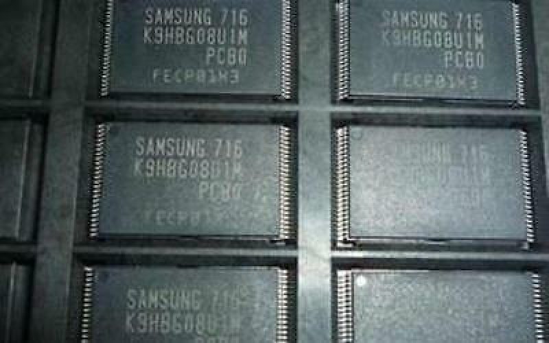 SAMSUNG K9F5608U0D-PCB0 TSOP-48 32M x 8 Bit NAND Flash
