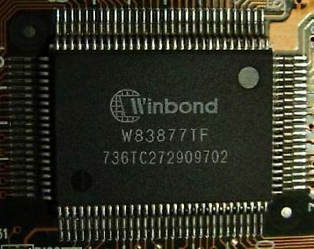 WINBOND W83877TF QFP100 I/O chip disk drive adapter