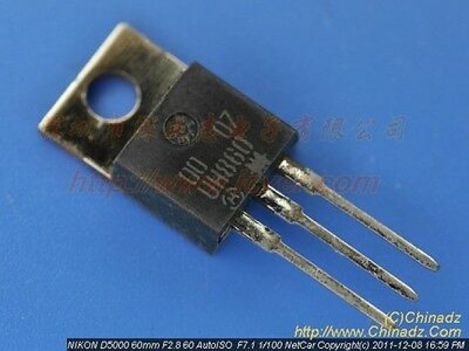 MOT UH860 TO-220-3