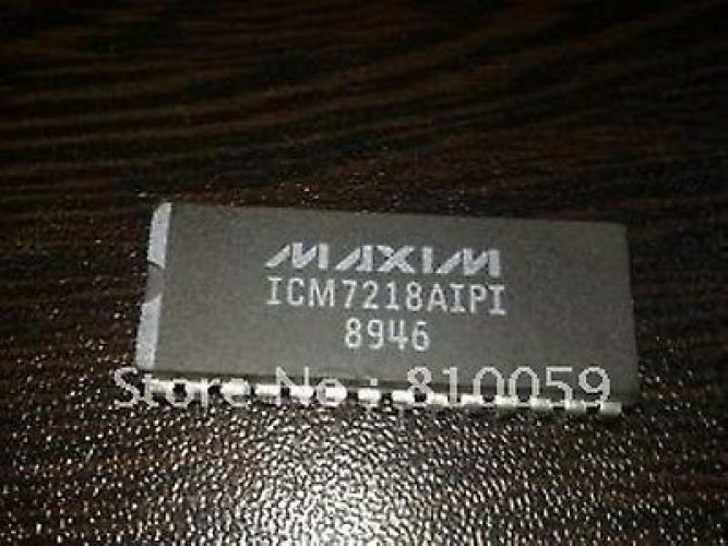 MAXIM ICM7218AIPI DIP 8 Digit LED Display Driver