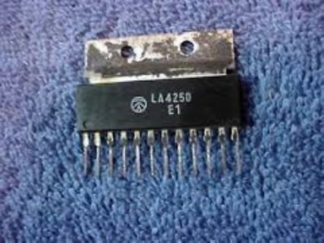 SANYO LA4250 ZIP12 6W - 8W TYP AMP