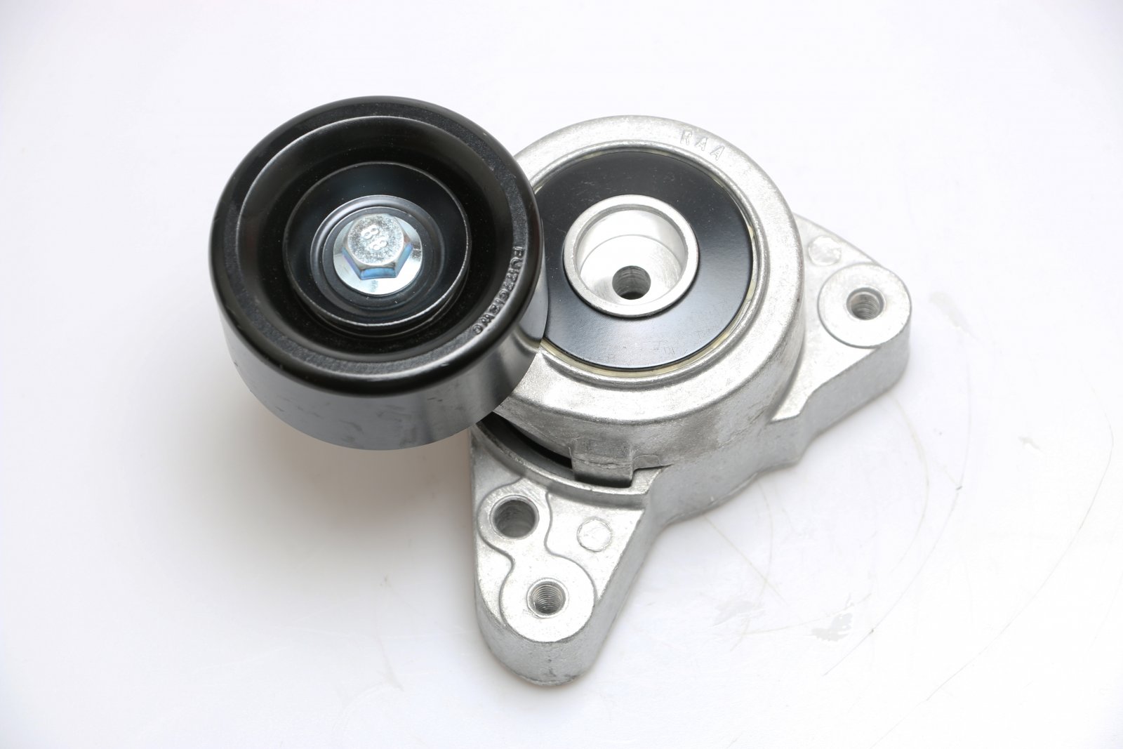 Belt Tensioner Bearing Pulley Fits Honda K20A K20Z K24A K24Z Civic EP3 FD2 FN2