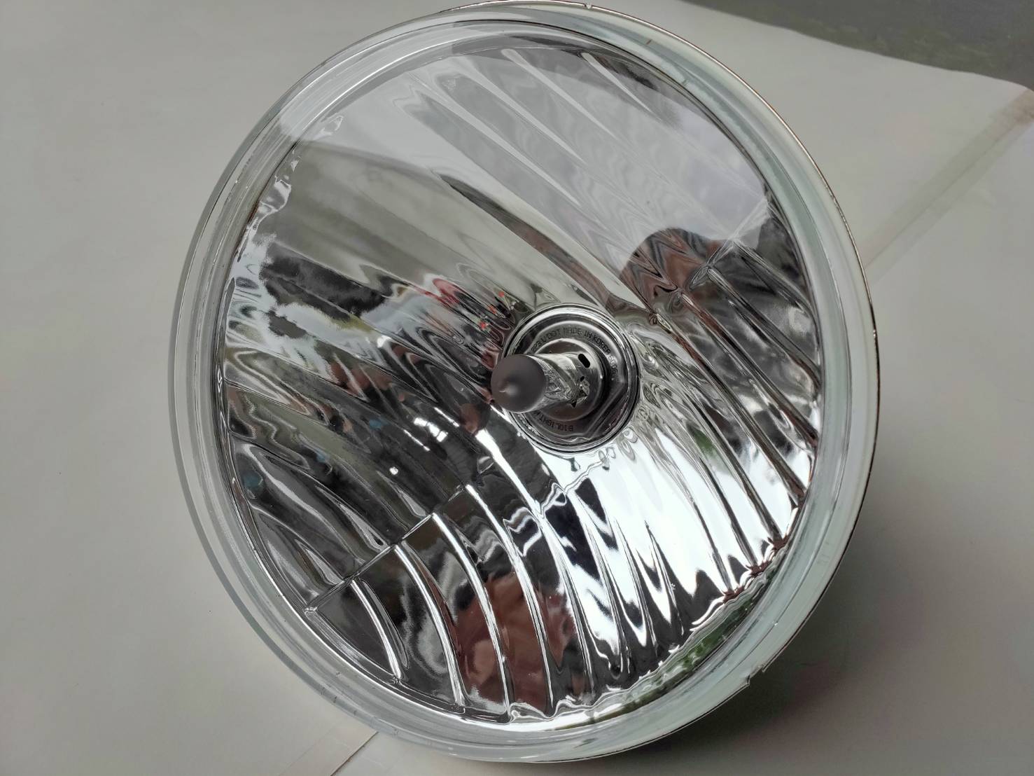 Universal 7" Head Lamp H4 12V with Bulb One Piece