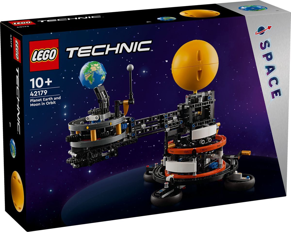LEGO Technic 42179 Planet Earth and Moon in Orbit