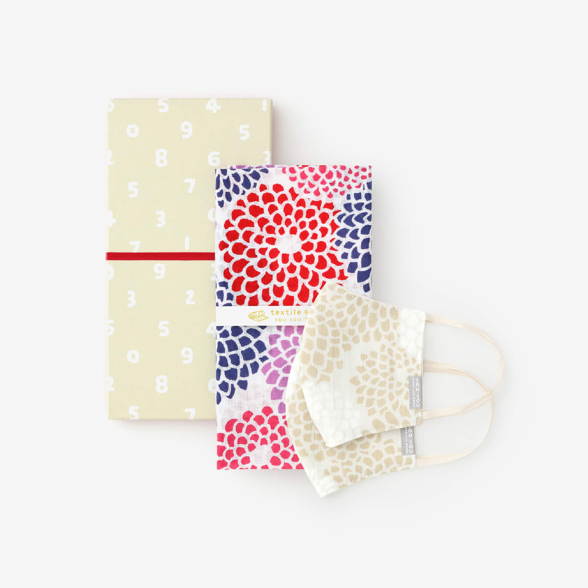 SO-SU-U New Year Gift Handkerchief & Cotton Mask (M size) 2 Sheets Set Chrysanthemum - Made in Japan