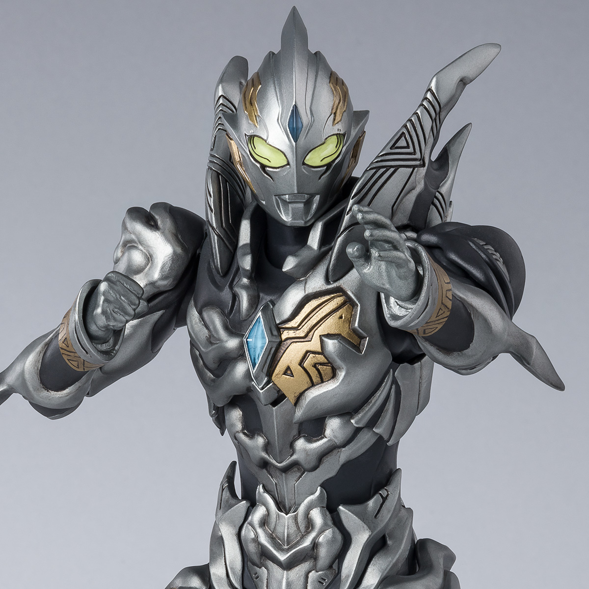 Bandai S.H.Figuarts Trigger Dark "Ultraman Tiga"