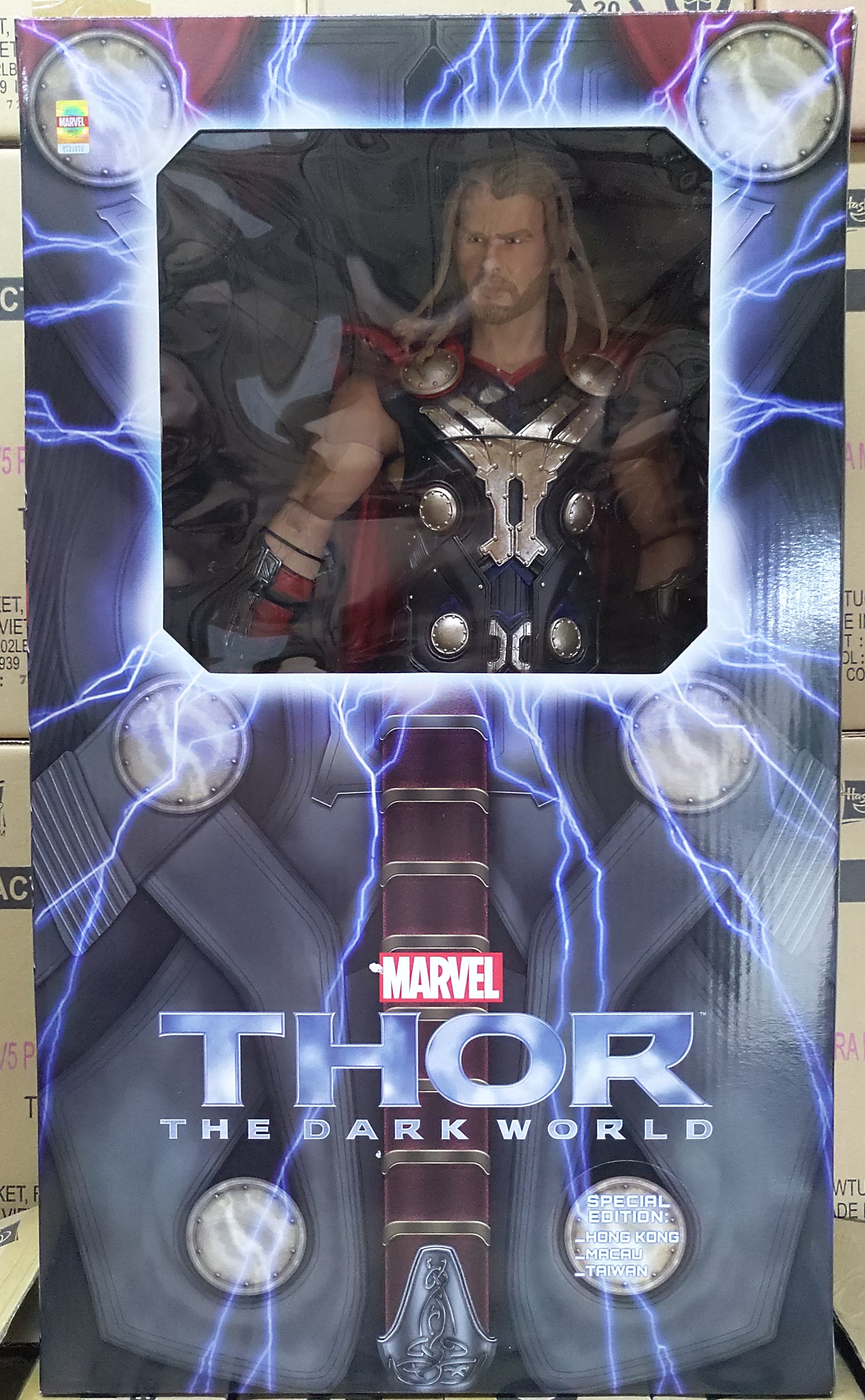 NECA MARVEL 1/4 18" THOR THE DARK WORLD ACTION FIGURE