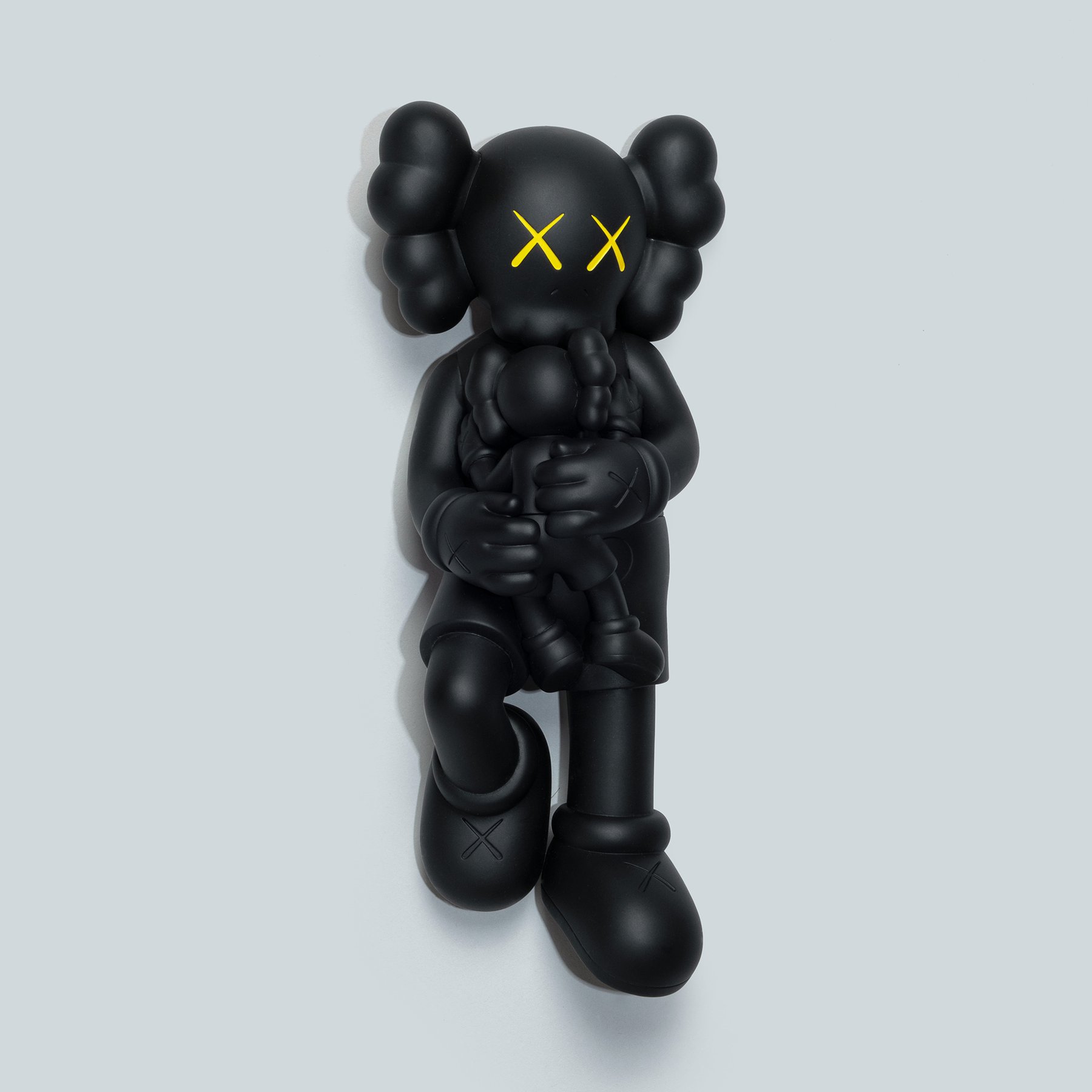KAWS HOLIDAY SINGAPORE ブラウン/グレー/ブラック セット KAWS Holiday Singapore Figure Grey – shoegamemanila
