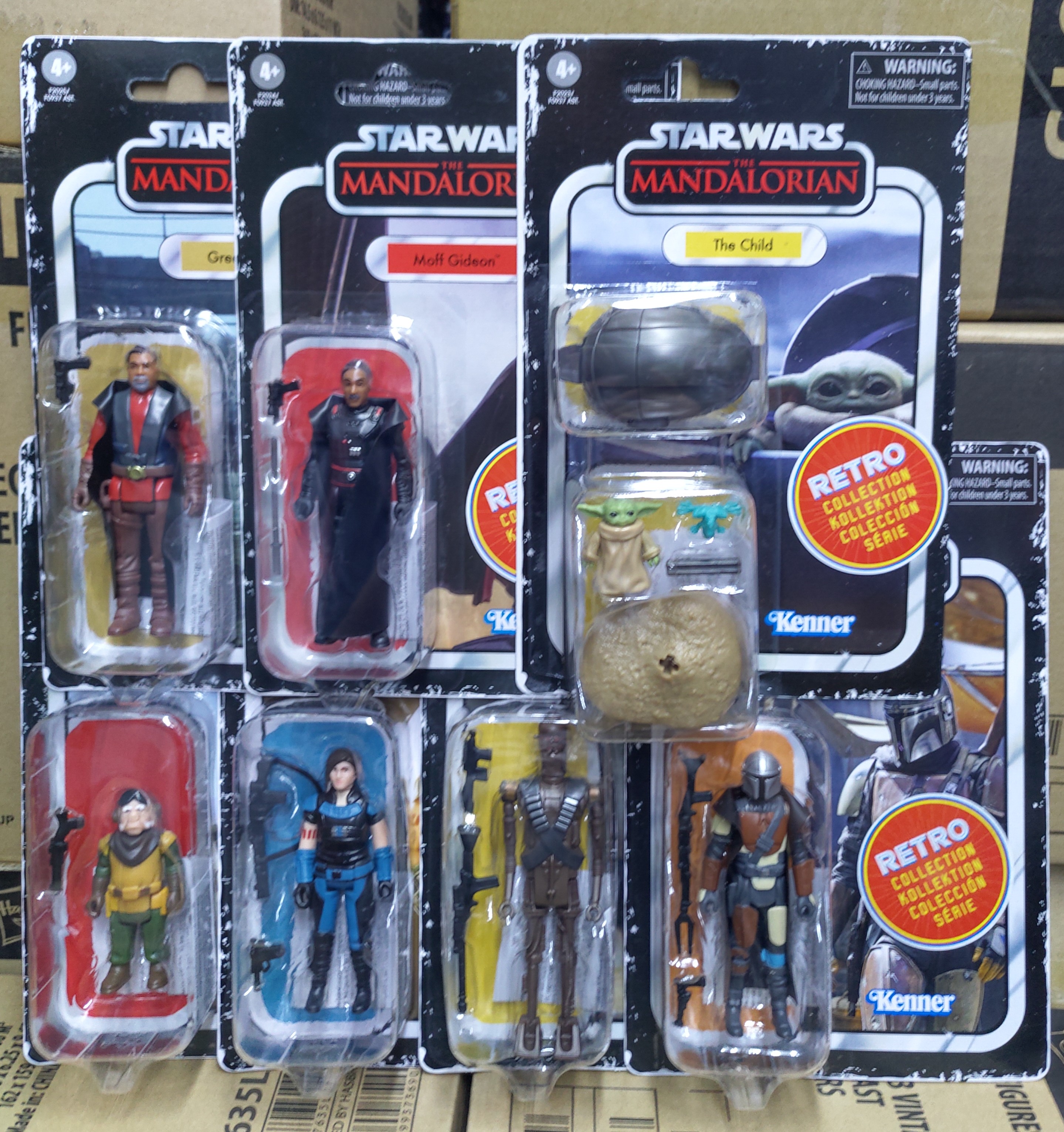Star Wars The Mandalorian The Retro Collection Action Figures Wave 1 set of 7 (The Mandalorian, Cara Dune, IG-11, Kuiil, The Child, Moff Gideon, Greef Karga)