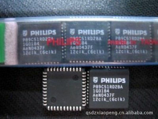 PHILIPS P89C51RD2BA PLCC-44 80C51 8-bit Flash
