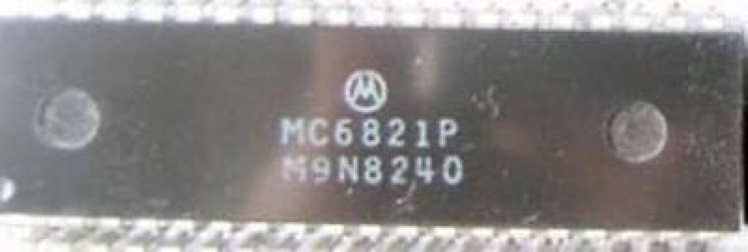 ST EF6821P DIP-40 Low Power UniSLIC14 Family; Temperature