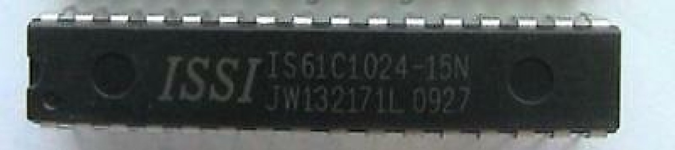 ISSI IS61C1024-15N DIP-32 IC-1MB FAST SRAM