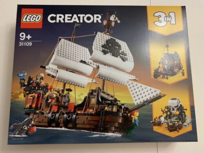 LEGO Creator 31109 Pirate Ship