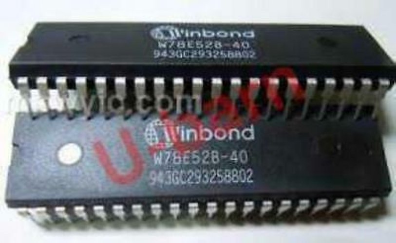 WINBOND W78E52B-40   8-BITMTP MICROCONTROLLER