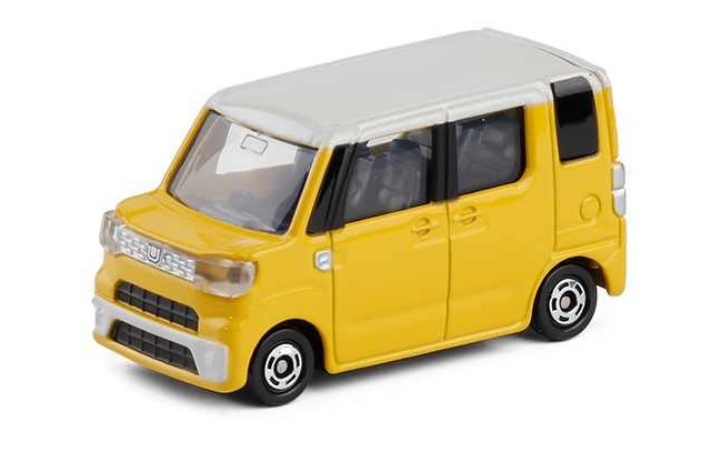 Takara Tomy Tomica No.058 Daihatsu Wake Diecast Car