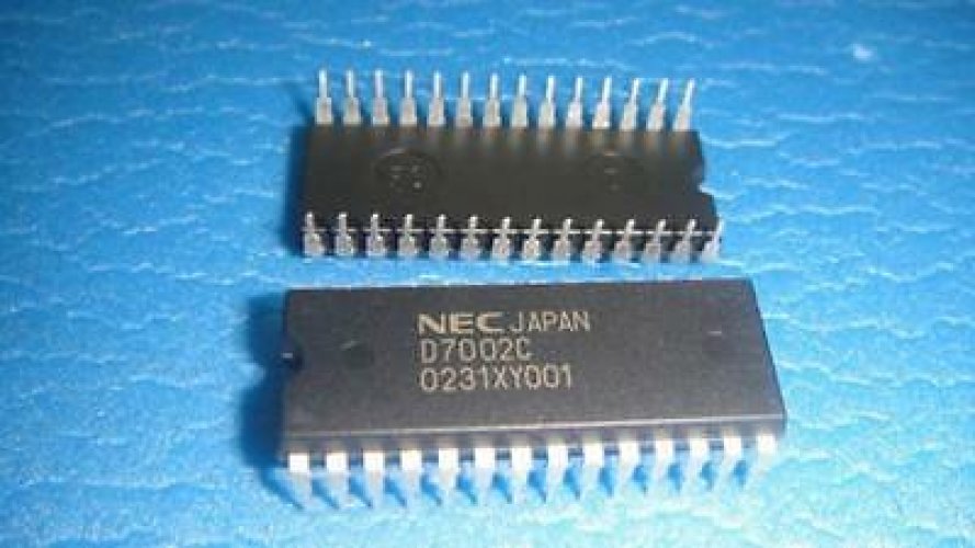 NEC D7002C DIP-28 12-Bit Binary A/D Converter