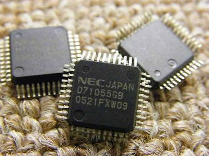 NEC D71055GB QFP-44 Parallel Interface Unit
