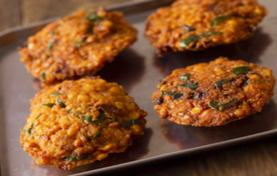 masala vada served - receipe from vijayalakshmi appliances