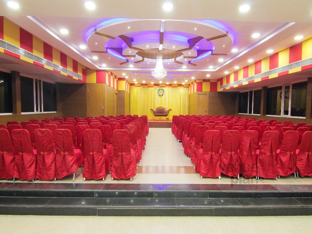 Silver Banquet At Maple