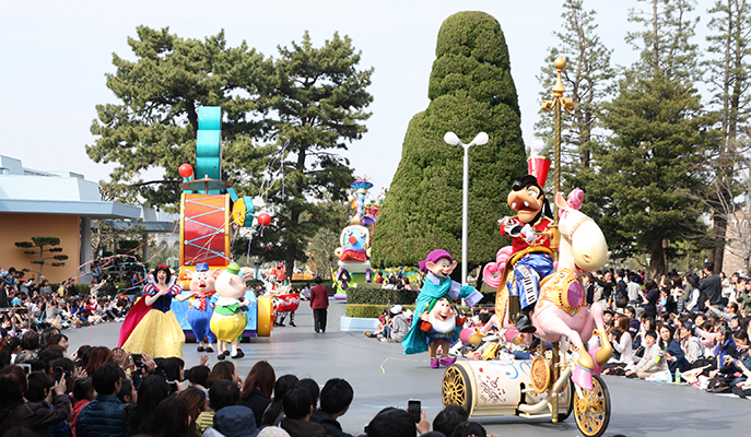 <i>Happiness is Here</i>, Tokyo Disneyland's daytime parade