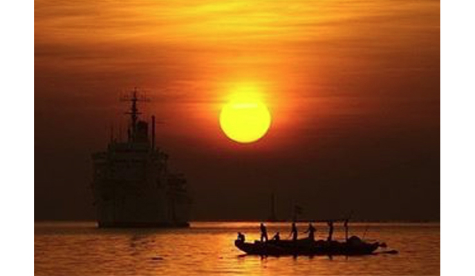 Sunset at Manila Bay (Photo: @itsguroclef)