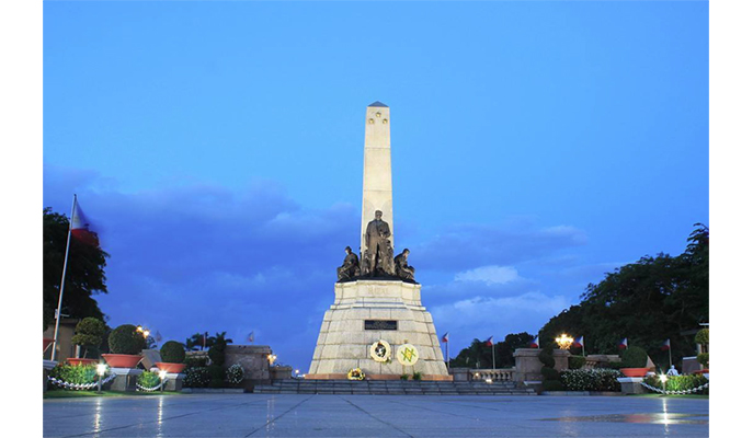 Rizal Monument (Photo: @thefilmtraveler)