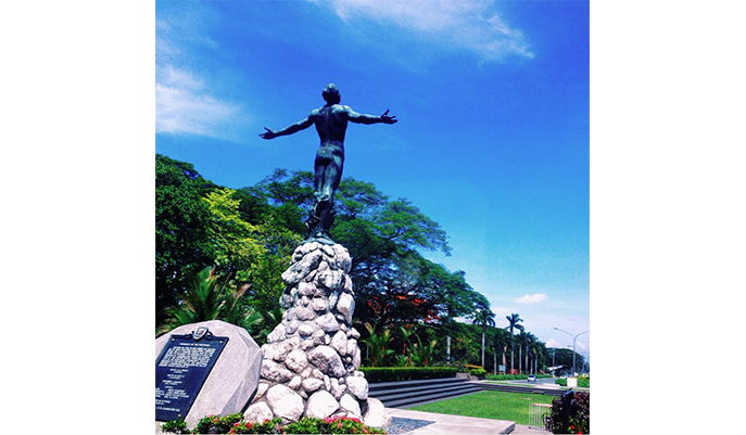 The Oblation at UP DIliman (Photo: @ayacheei)