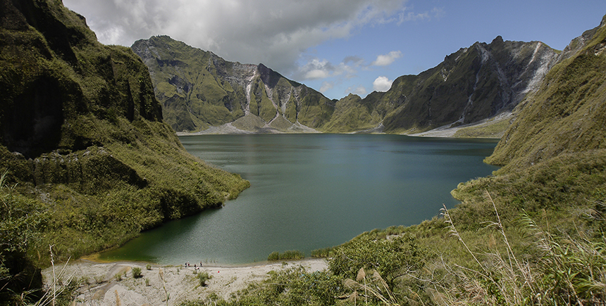 Climbing Mount Pinatubo with a four-year-old in tow ...