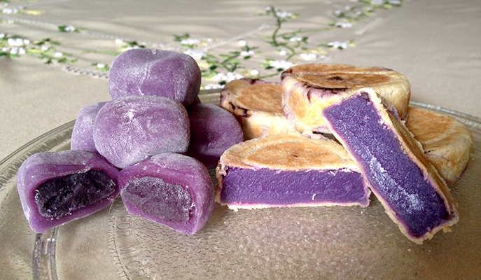 Ube mochi and hopia ube (Photo: Nikka Sarthou-Lainez)