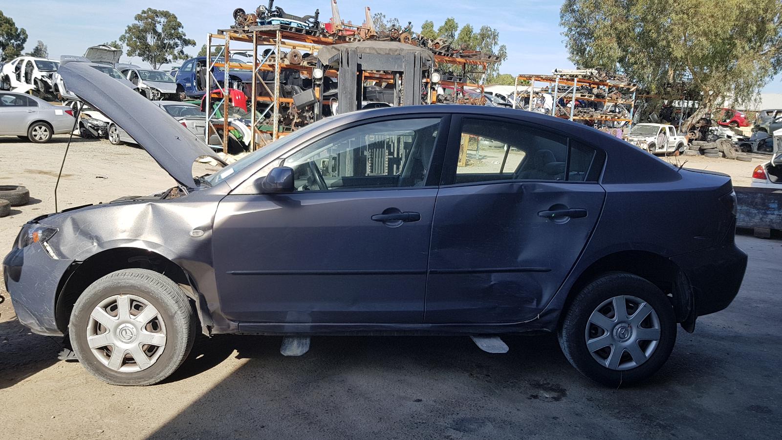 View Auto part Engine Mazda 3 2006