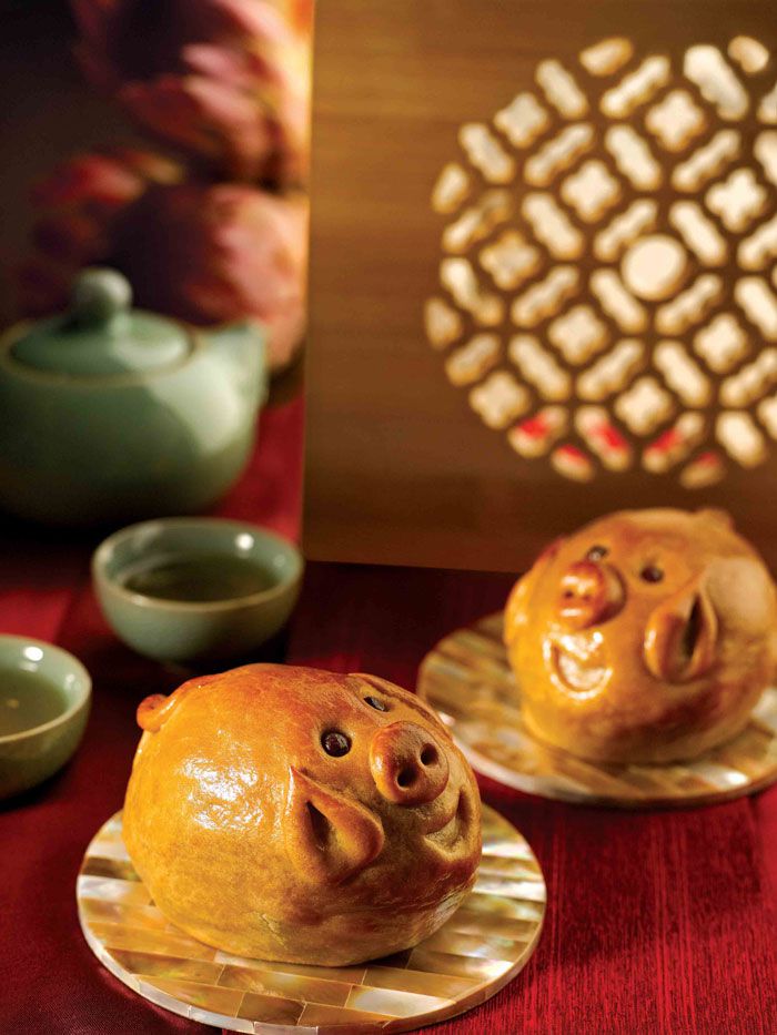 new-majestic-hotel-piglet-mooncake
