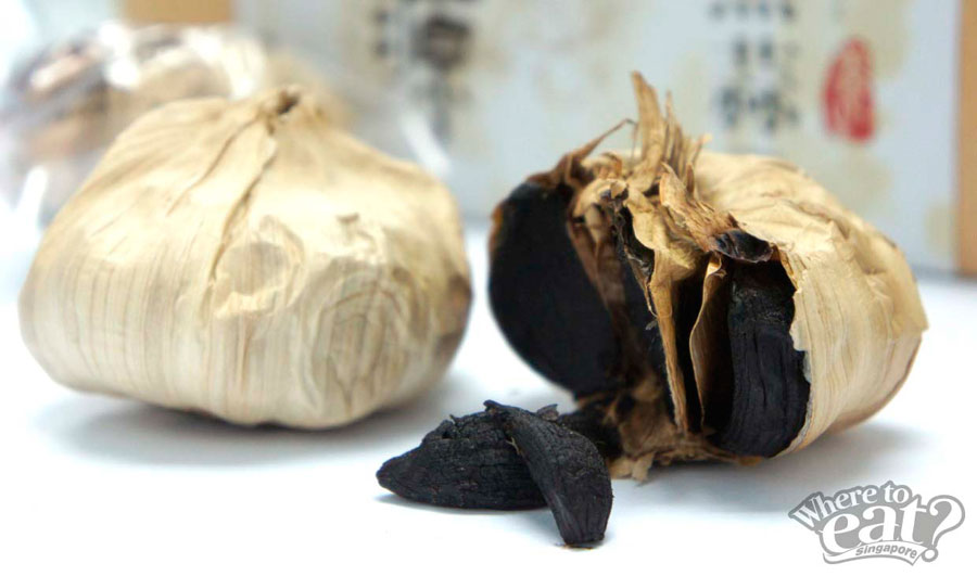 Multi-Cloves Organic Black Garlic