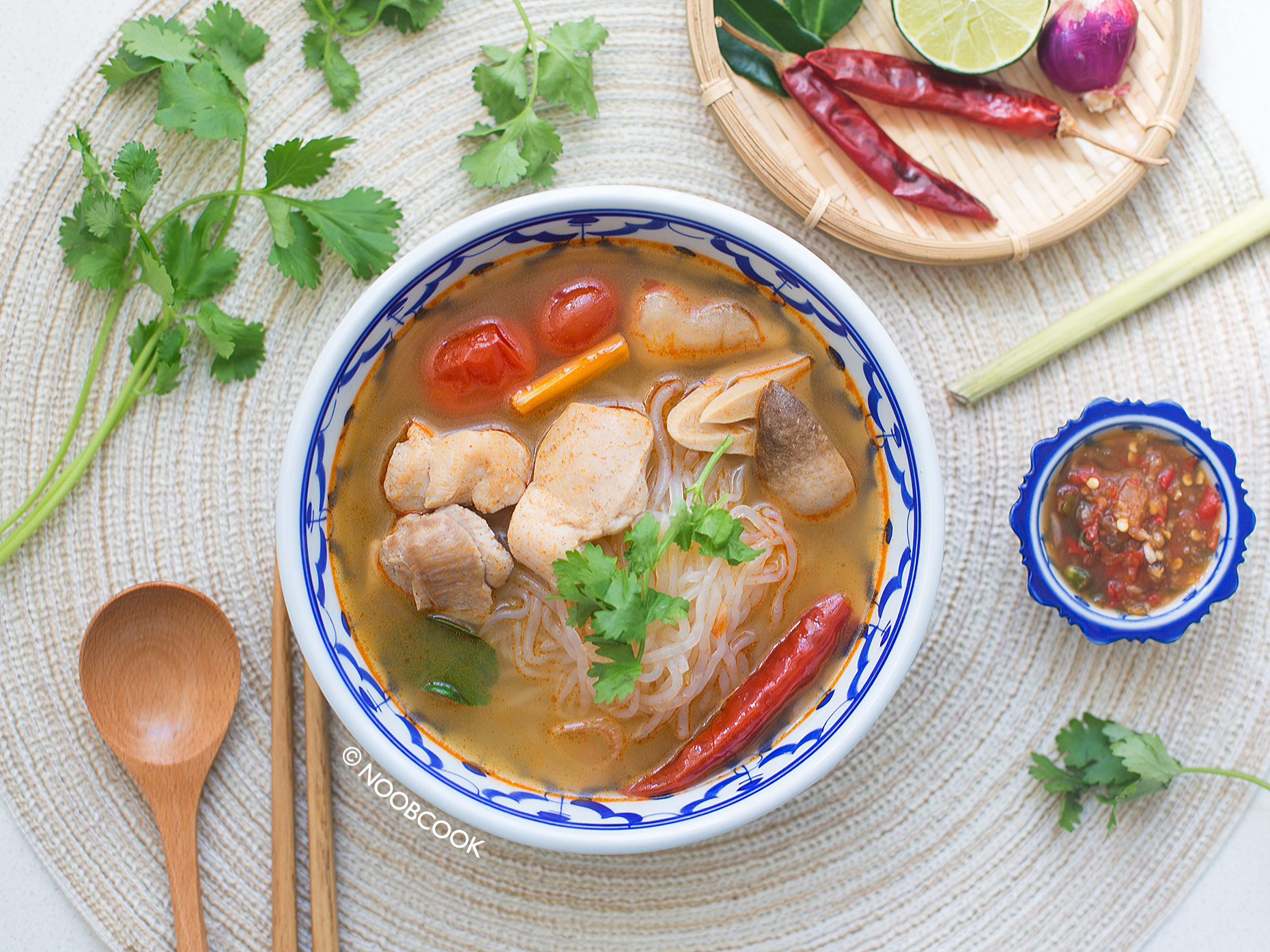 Tom Yum Noodles w/ Chicken [MILD]