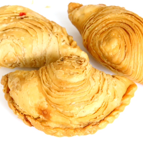 Crispy Yam Paste Puff