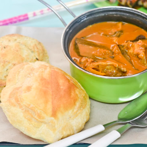 Midas Touch Chicken Curry with 2 roti prata Set