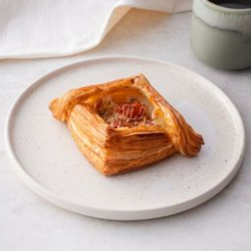 Chicken Salami & Cherry Tomato Danish (Regular - 3 pieces)