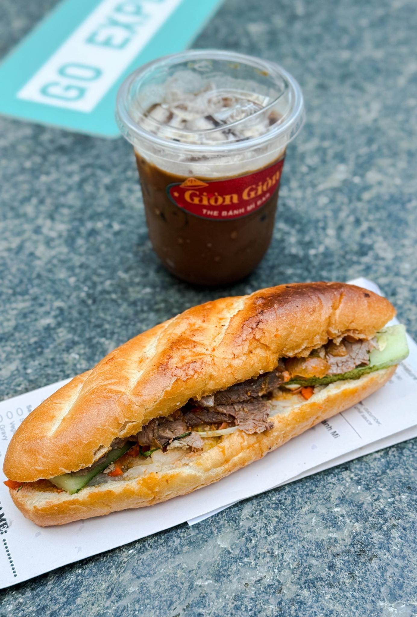 WhyQ Ban Mi Gion Gion