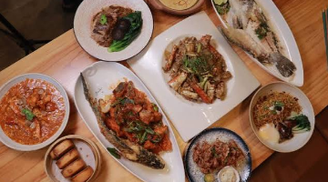 WhyQ Enjoy Eating House