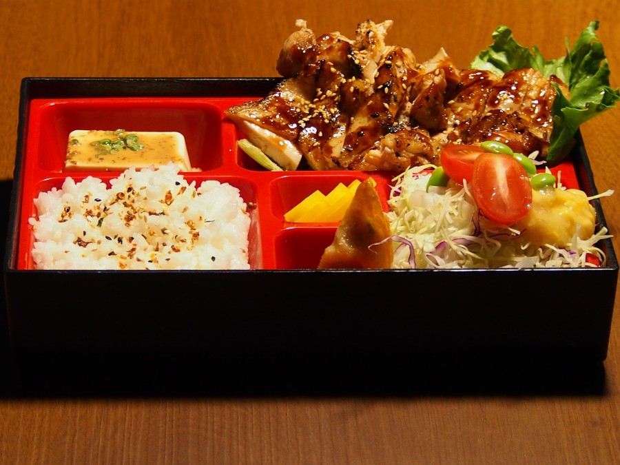 WhyQ Just Bento by Shakespot (02-87)