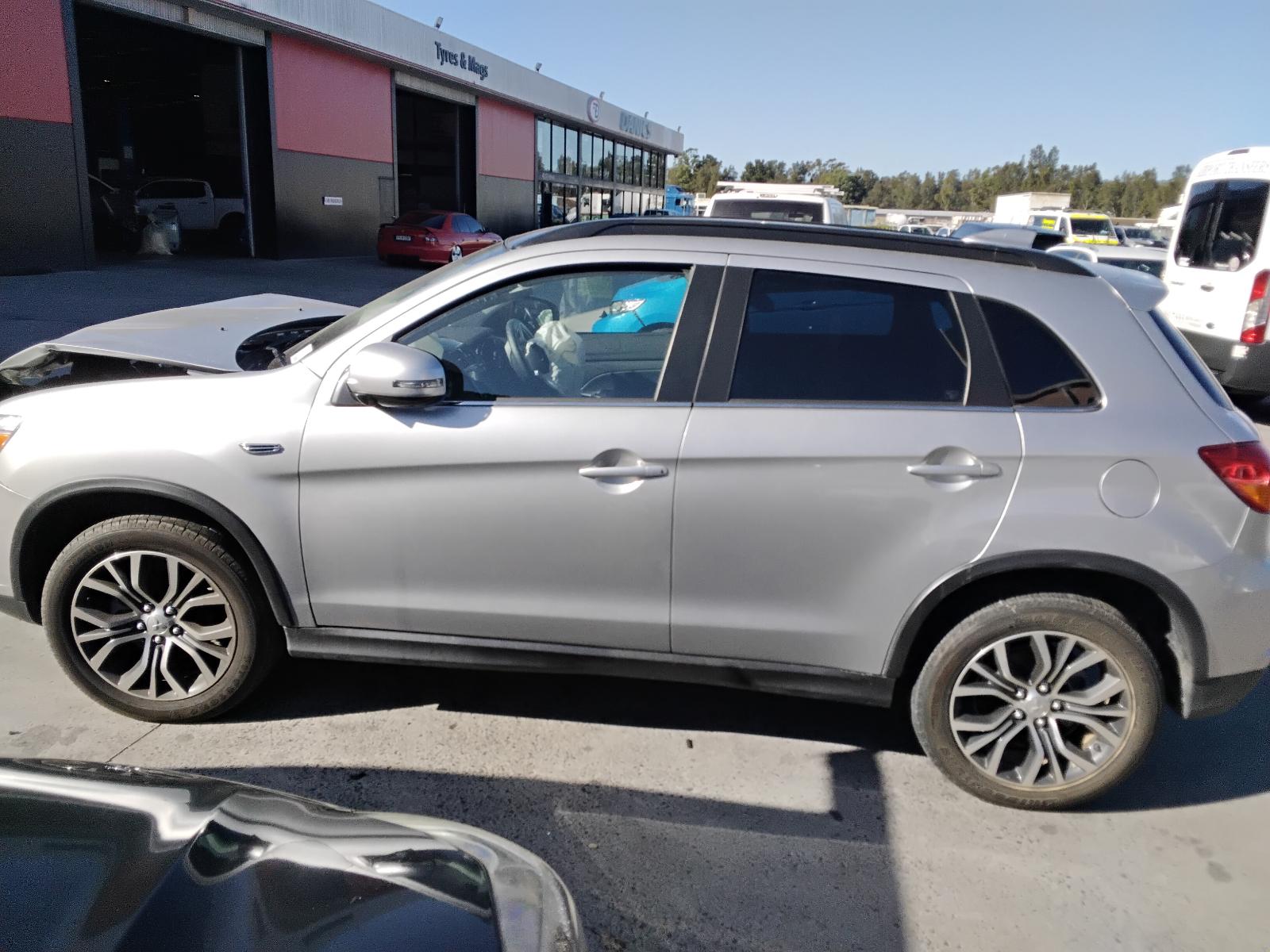 View Auto part Left Front Strut Mitsubishi Asx 2019