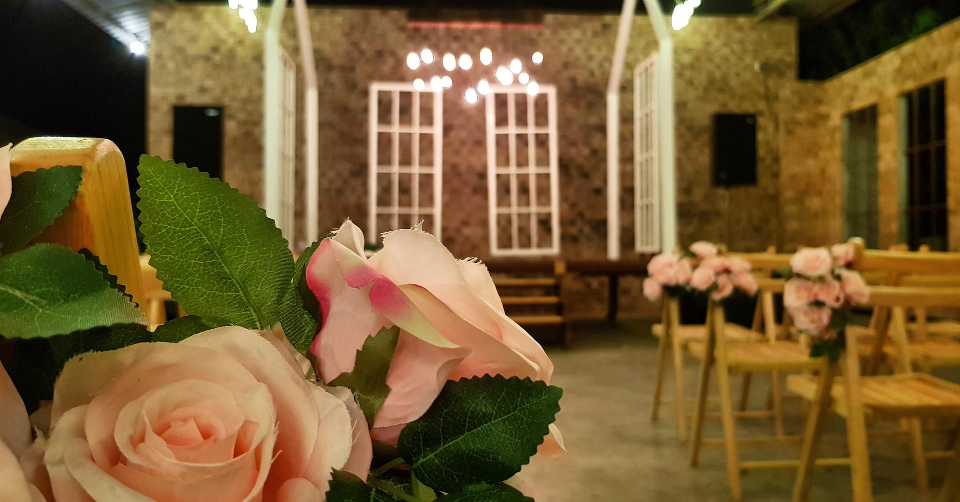 สวยงามตามท้องเรื่อง