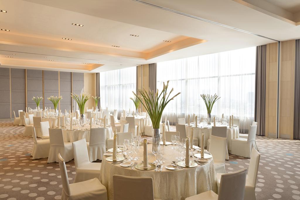 AVANI Riverside Bangkok Hotel