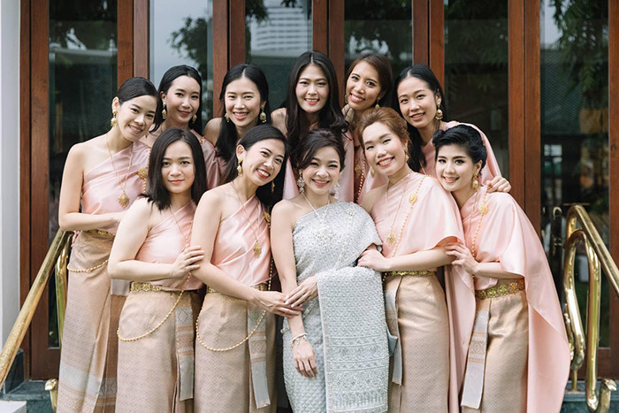 ชุดเพื่อนเจ้าสาว ธีมชุดไทย