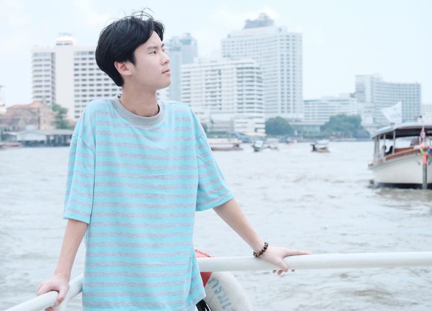 เสื้อยืด Oversize Gray - Blue striped : 390 THB - JACK A DANDY -