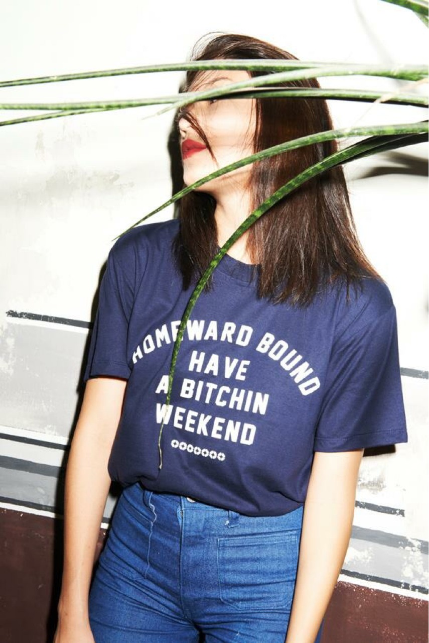 เสื้อยืดคอกลม BW_TEE : 290 THB - HOMEWARDBOUNGSHOP -